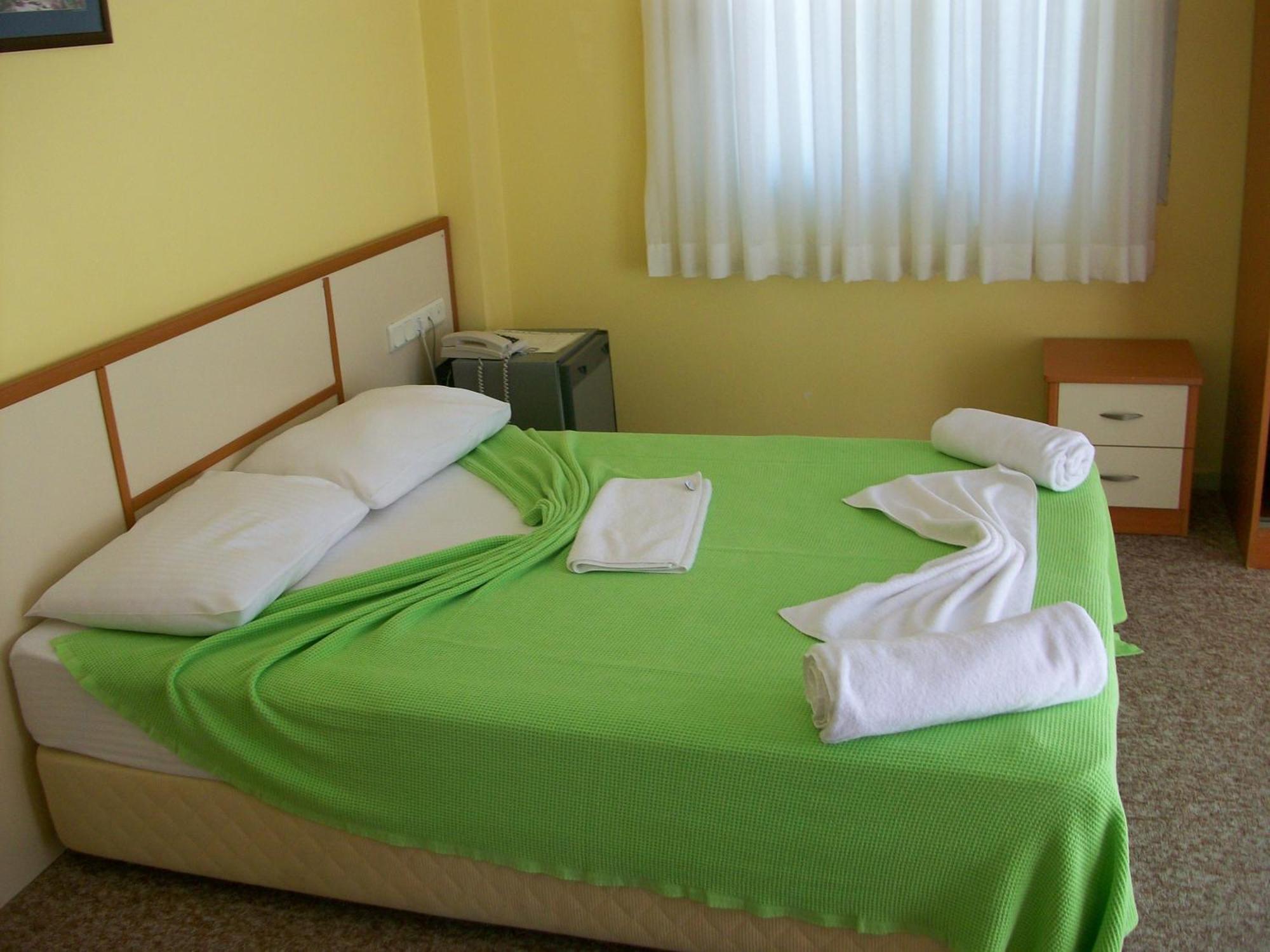 Pasifik Hotel Çeşme Exterior foto